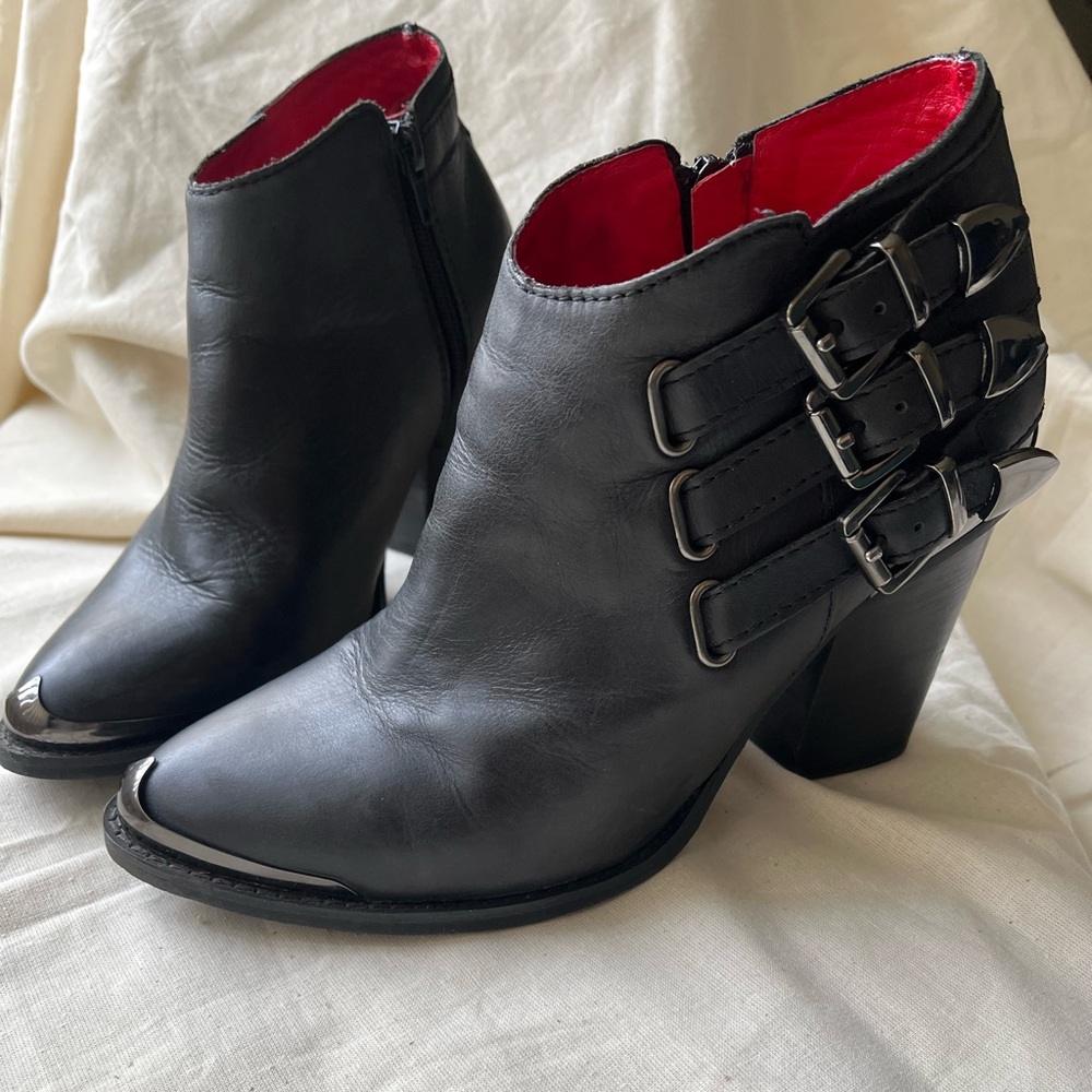 Vintage by Jeffrey Campbell black buckle boots
